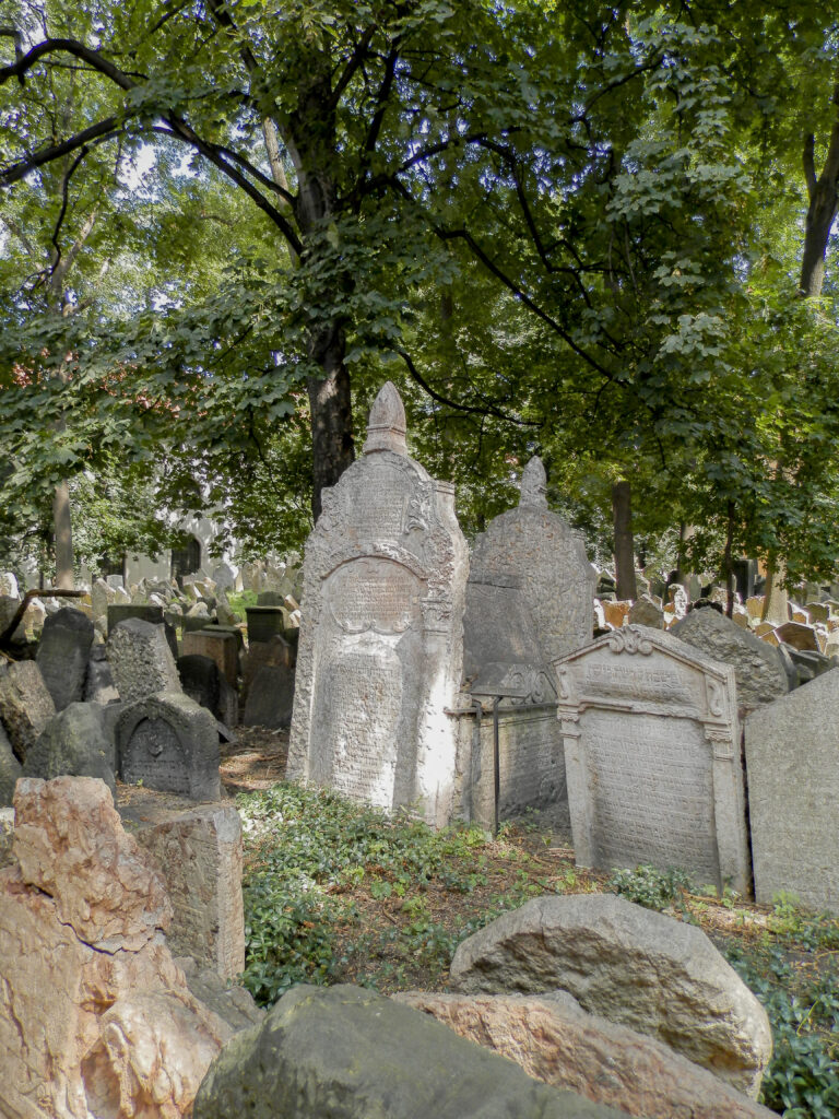 3 jours à Prague : l'itinéraire complet pour un city trip inoubliable cimetiere juif prague