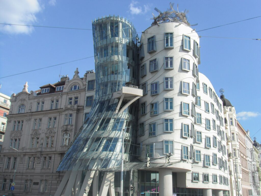 3 jours à Prague : l'itinéraire complet pour un city trip inoubliable maison dansante prague