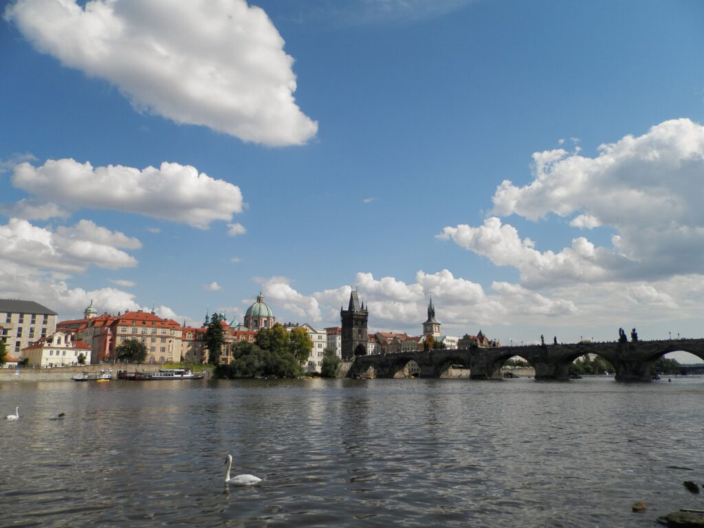 3 jours à Prague : l'itinéraire complet pour un city trip inoubliable plage pont charles prague